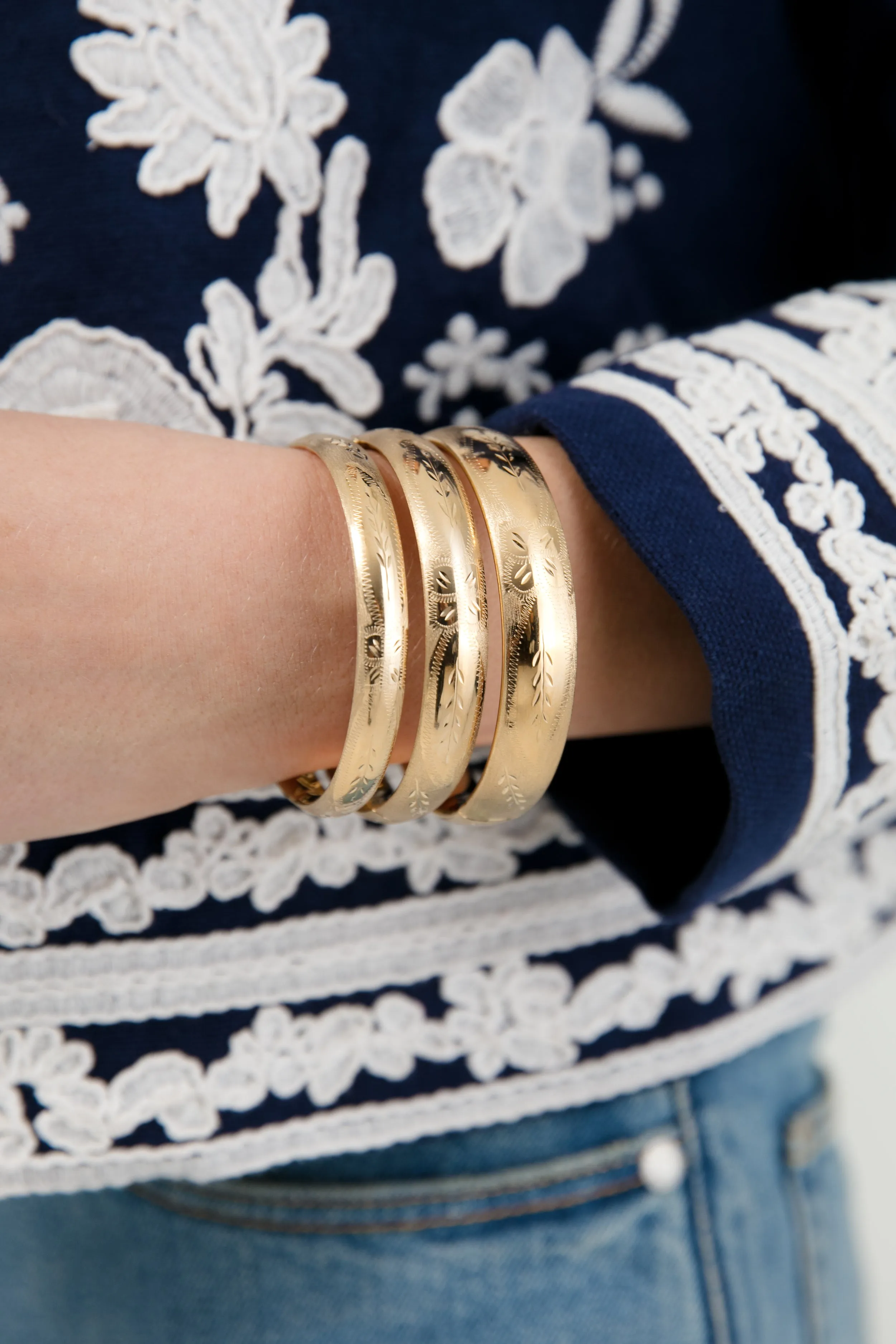 14k Yellow Gold Classic Etched Floral Bangle (.53"w)