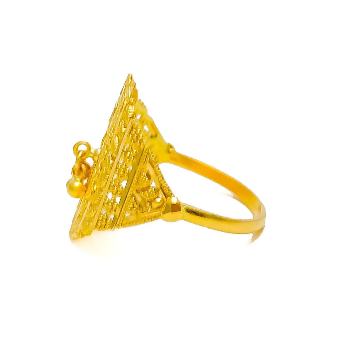 Attractive Fine 22K Gold Ring