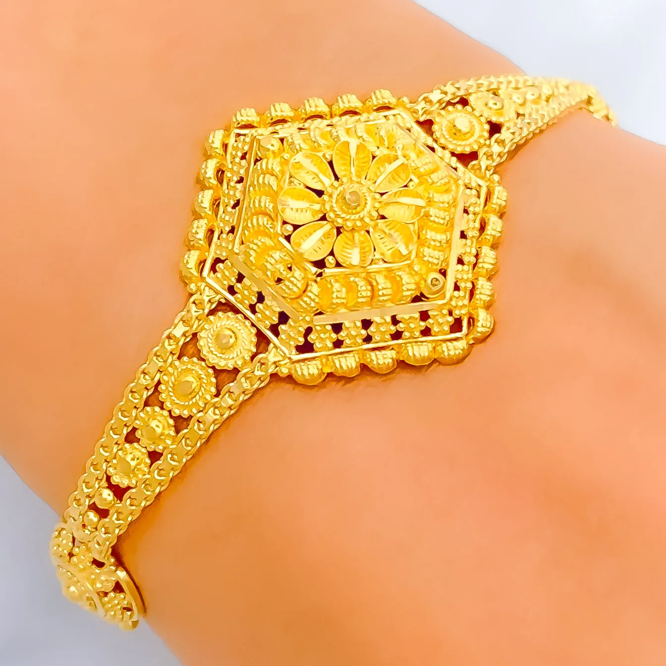 Attractive Floral Hexagon 22k Gold Bracelet