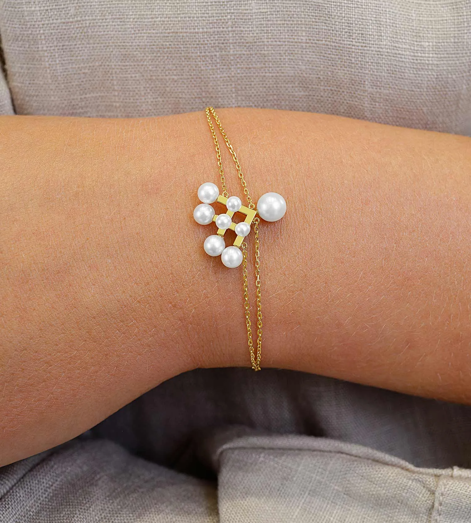 Essence yellow bracelet