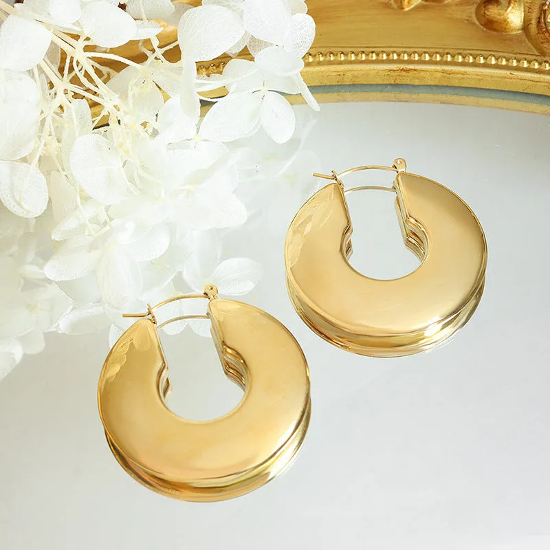 Golden Goddess U-Shaped Earrings - Exquisite European Design