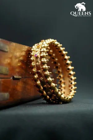 KODHAI ANTIQUE BANGLES