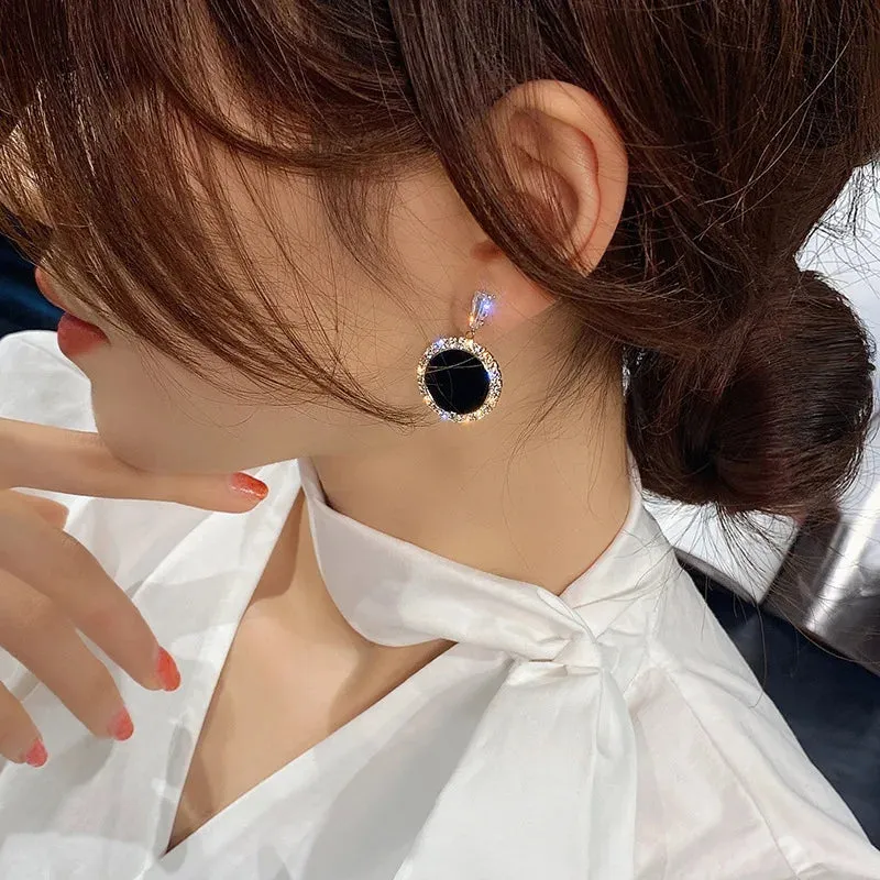 Korean version of hot new black round rhinestone earrings fashion simple and versatile temperament female wedding earrings jewel