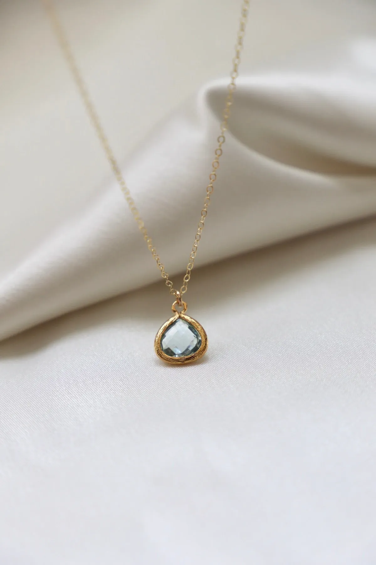 PETITE AQUAMARINE BEZEL NECKLACE