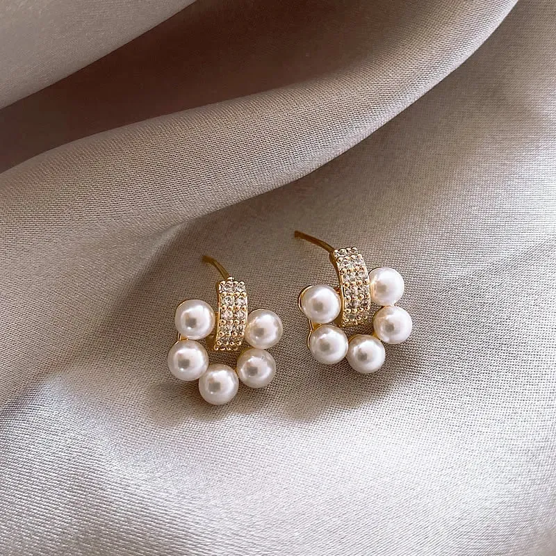 VAIGE Elegant Round Pearl Drop Earrings - Fashionable Copper Alloy Jewelry for Young Style Enthusiasts