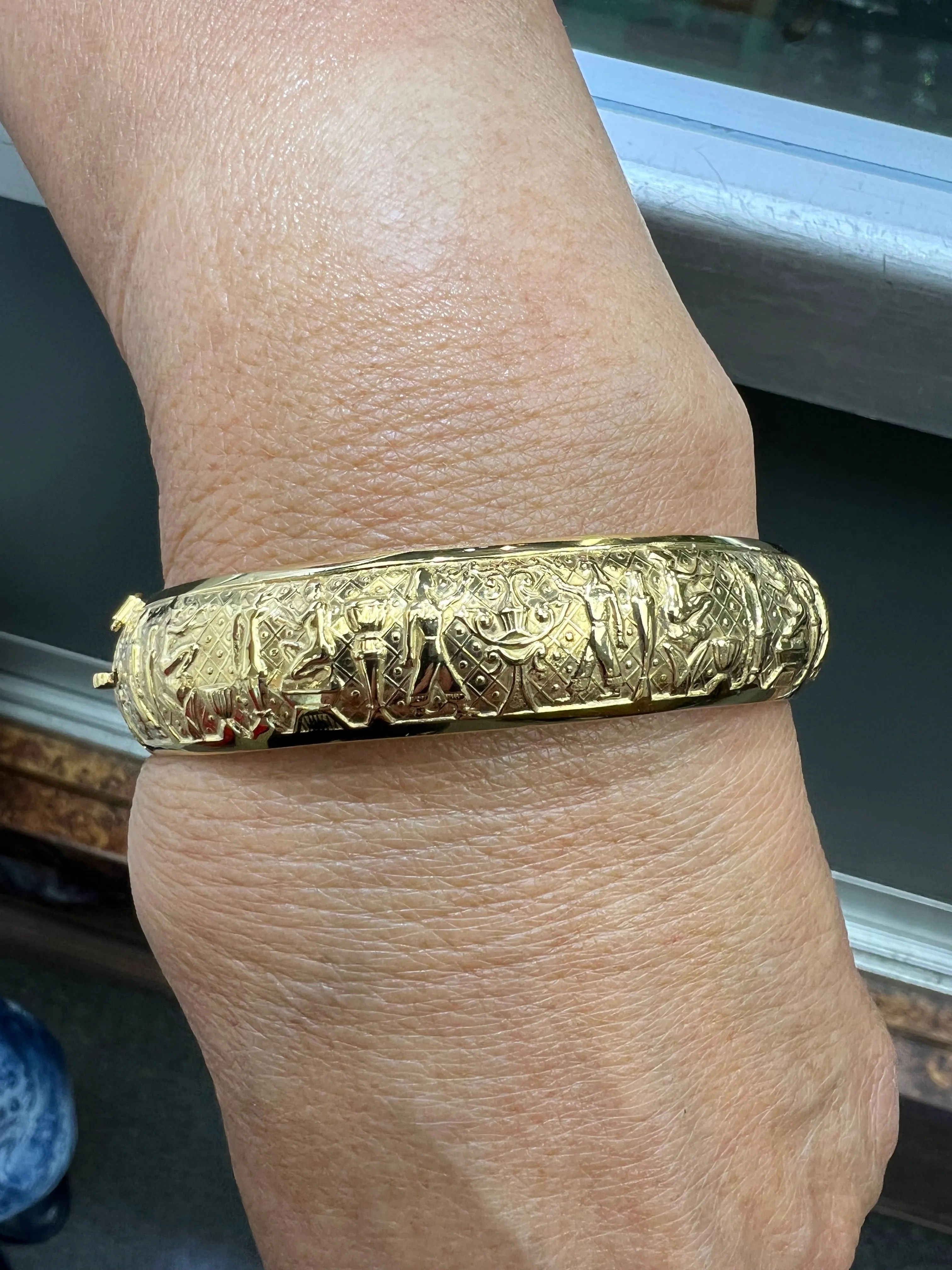 Victorian Egyptian Revival Gold Bangle Bracelet